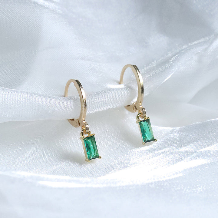 Élégantes Boucles d'Oreilles en Émeraude