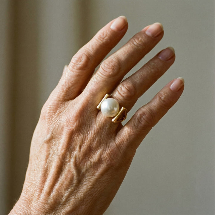Bague Dorée Vintage avec Perles Incrustées