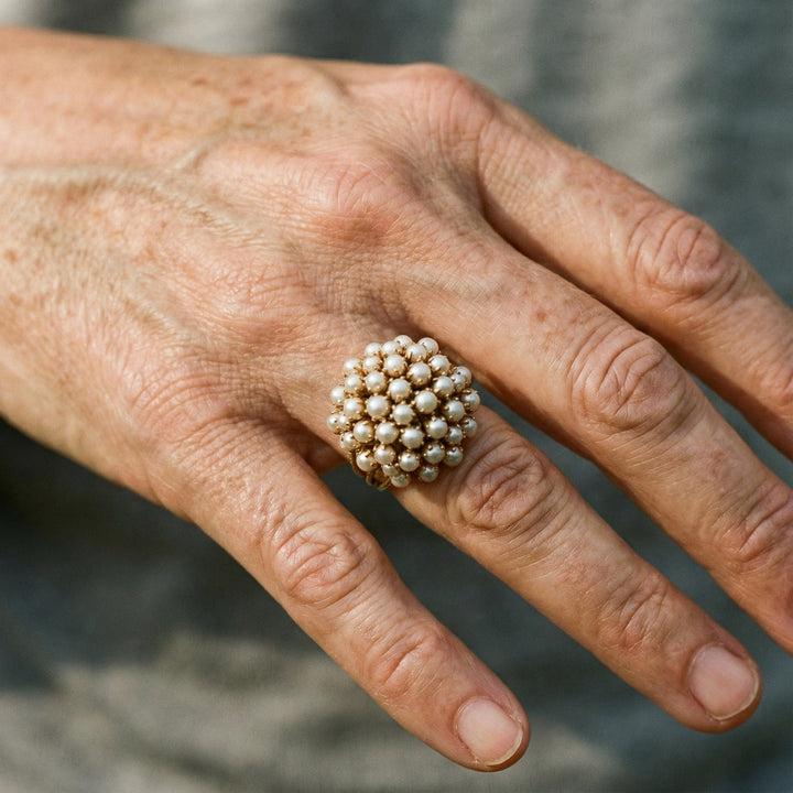 Bague ornée de perles
