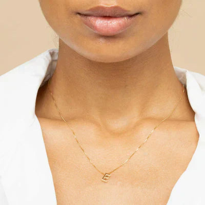 Collier en Or avec Initiale Amoureuse