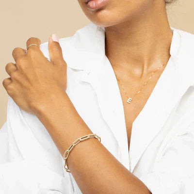 Collier en Or avec Initiale Amoureuse