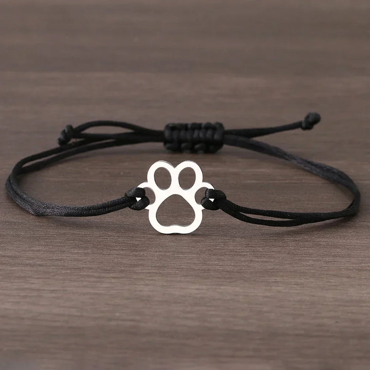 Bracelet ajustable en cordon avec motif de patte – Design noir et rouge