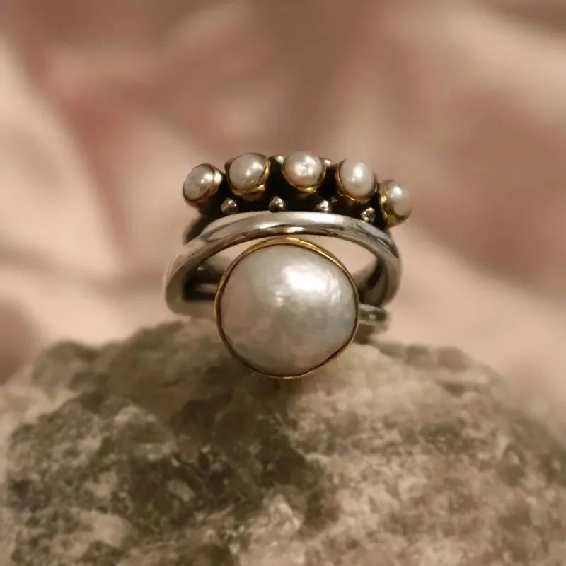 Bague Vintage en Argent avec Couronne et Perles