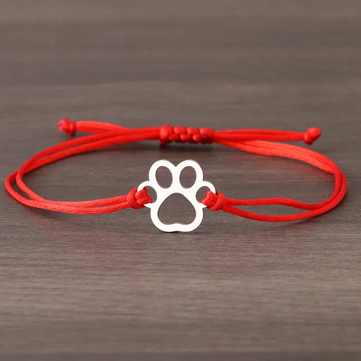 Bracelet ajustable en cordon avec motif de patte – Design noir et rouge