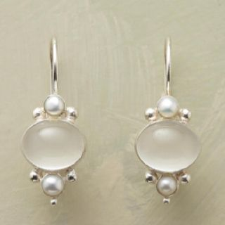 Boucles d'oreilles vintage ornées de cristal blanc et de perle
