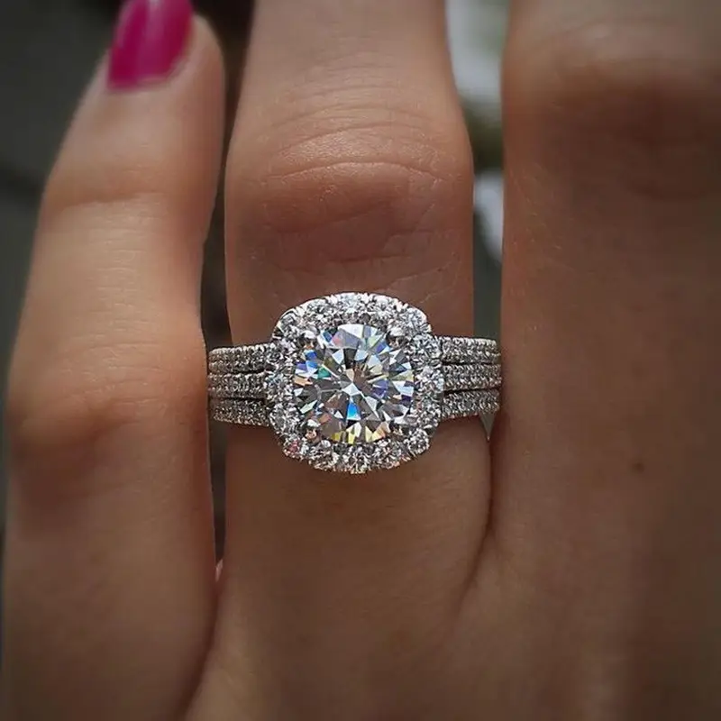 Bague Argentée à Finitions Brillantes en Couches