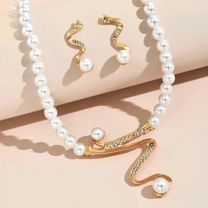 Set de Collier et Boucles d'Oreilles en Perles Naturelles