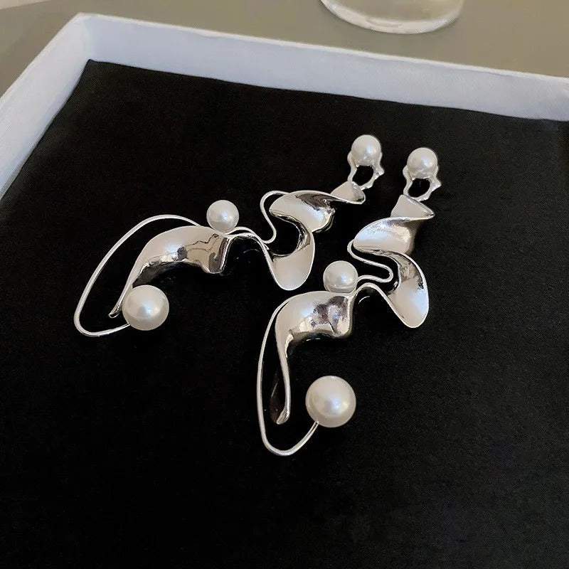 Boucles d'oreilles abstraites en argent vintage ornées de perles